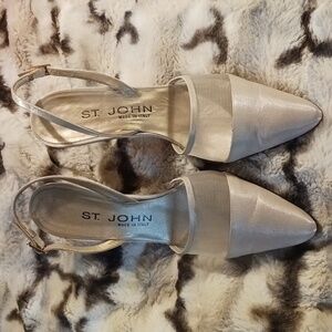 St John heels gold size 6 1/2